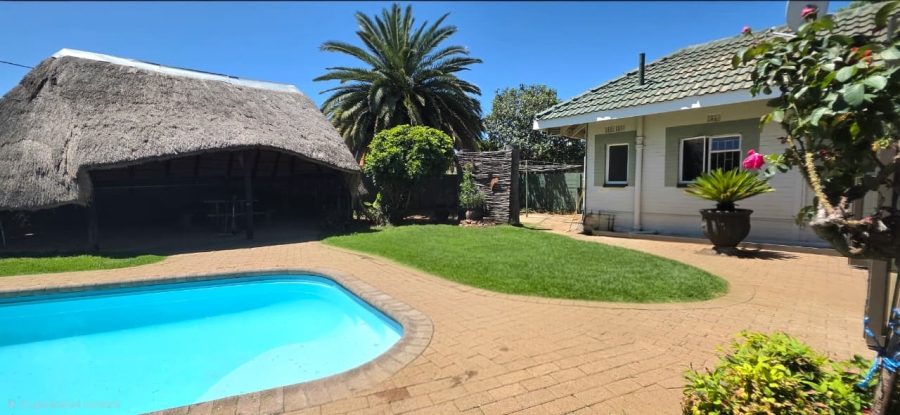 4 Bedroom Property for Sale in Naudeville Free State